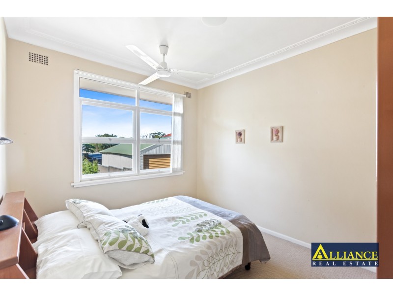 5 Roslyn Avenue, Panania NSW 2213