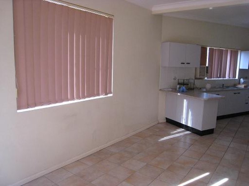 2/11 Selems Parade, Revesby NSW 2212