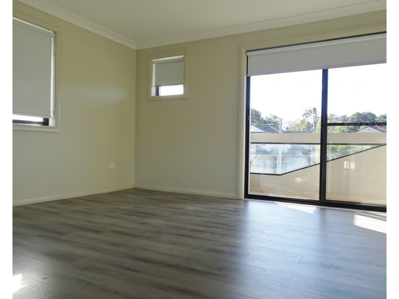 11A Donald Street, Picnic Point NSW 2213