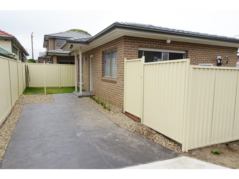 27 Arnold Lane, Panania NSW 2213