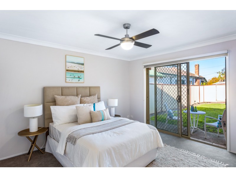 2/19 Broe Avenue, East Hills NSW 2213