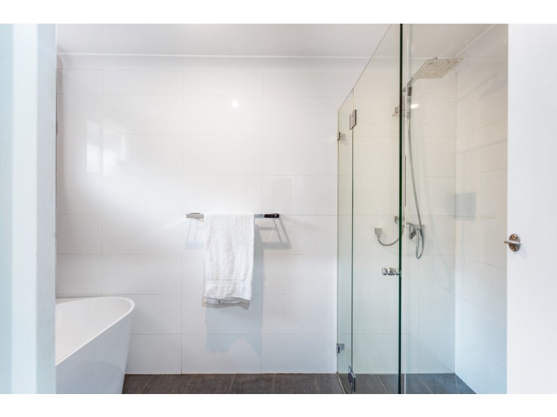 2/19 Broe Avenue, East Hills NSW 2213