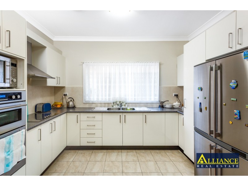 867 Henry Lawson Drive, Picnic Point NSW 2213