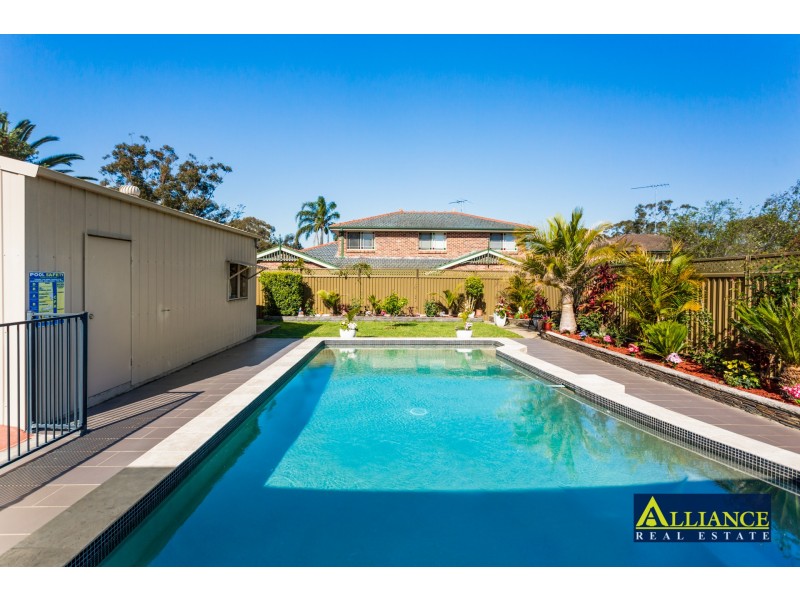 867 Henry Lawson Drive, Picnic Point NSW 2213