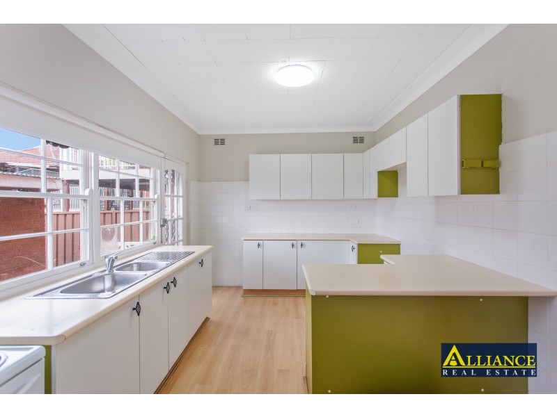 36 Henry Kendal Avenue, Padstow Heights NSW 2211