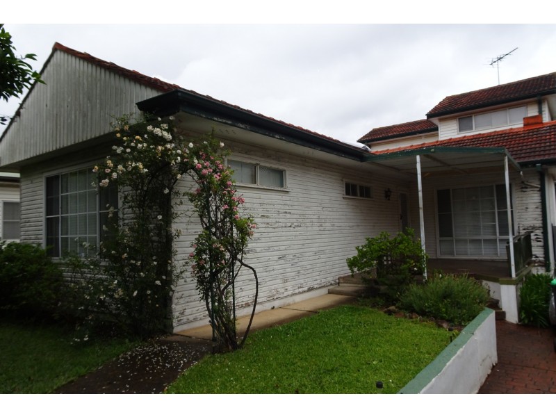 10 Lambeth Street, Panania NSW 2213