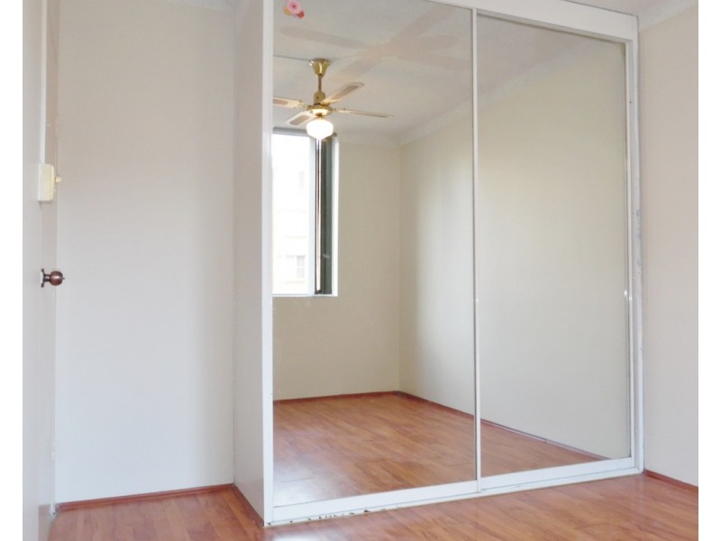 1/4 Beale Street, Liverpool NSW 2170