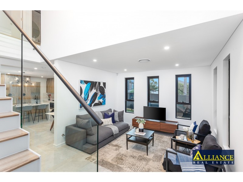 135 Marco Avenue, Panania NSW 2213