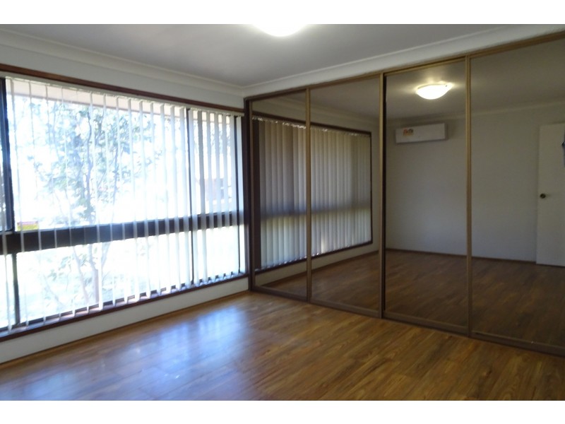 10 Ganmain Crescent, Milperra NSW 2214