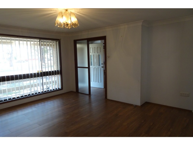 10 Ganmain Crescent, Milperra NSW 2214