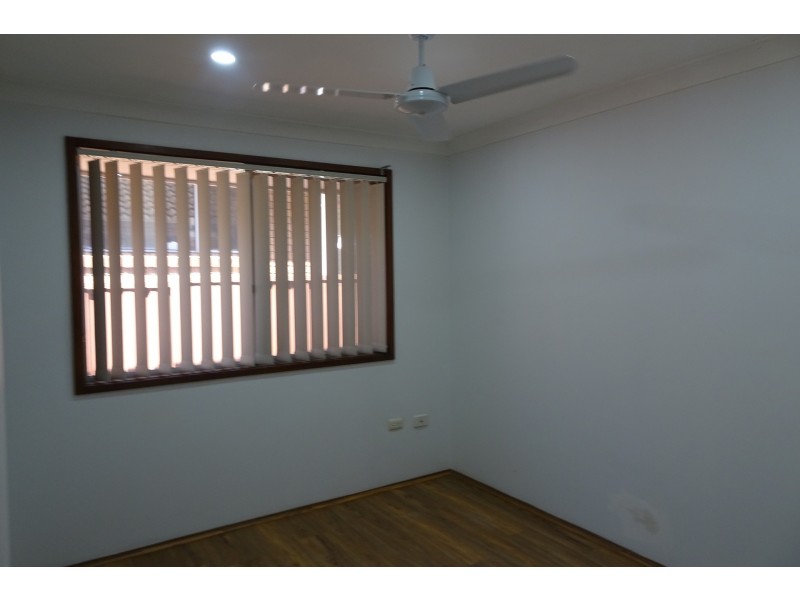 10 Ganmain Crescent, Milperra NSW 2214