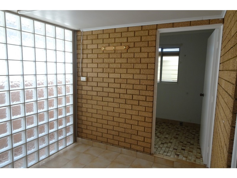 10 Ganmain Crescent, Milperra NSW 2214