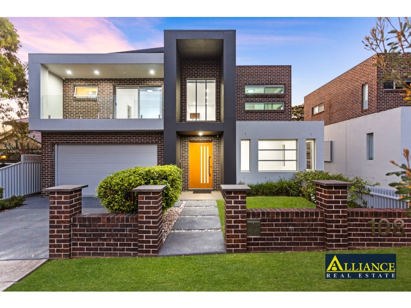 2/108 Sherwood Street, Revesby NSW 2212
