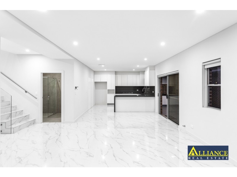 2/108 Sherwood Street, Revesby NSW 2212