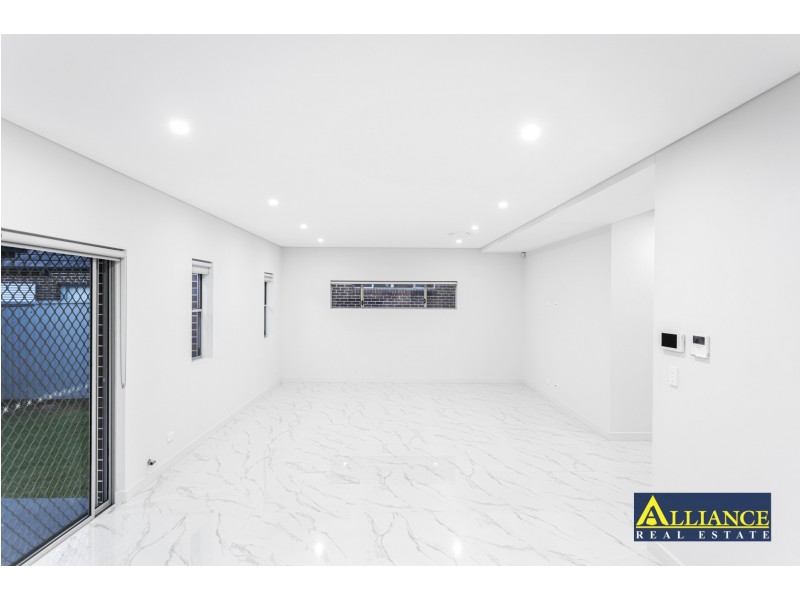 2/108 Sherwood Street, Revesby NSW 2212