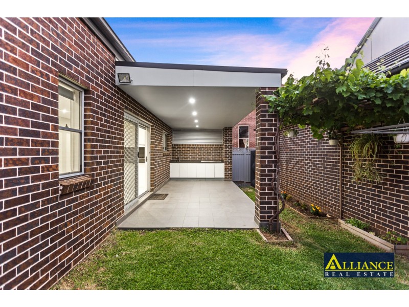 2/108 Sherwood Street, Revesby NSW 2212
