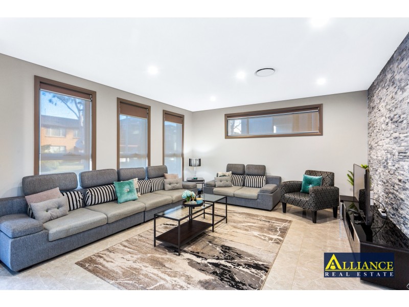 6 Samoa Avenue, Picnic Point NSW 2213