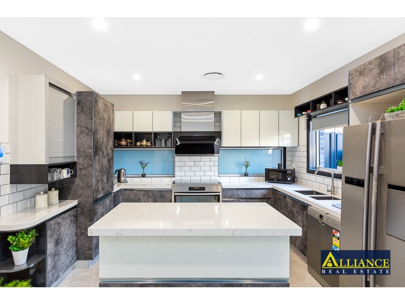 6 Samoa Avenue, Picnic Point NSW 2213