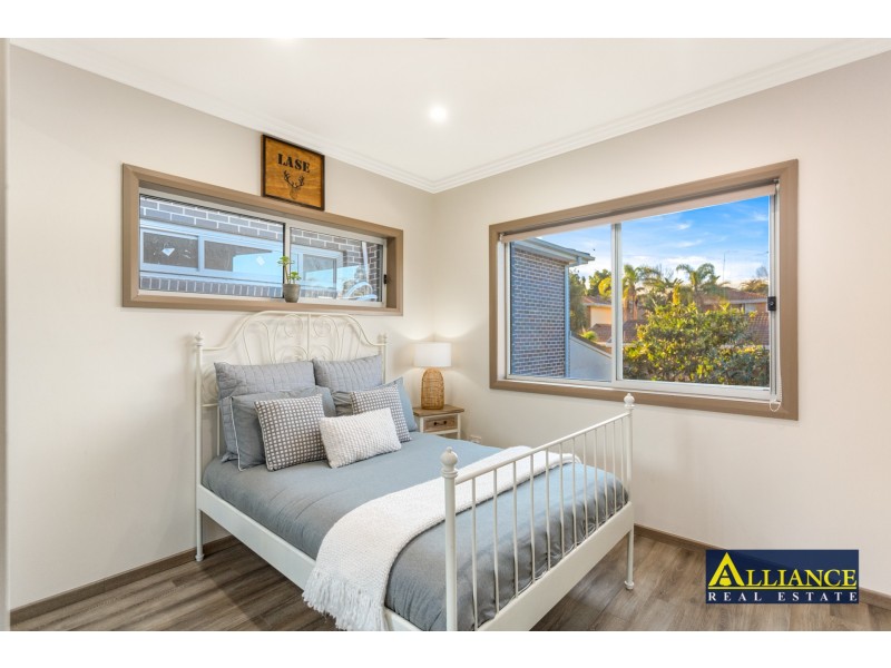 6 Samoa Avenue, Picnic Point NSW 2213