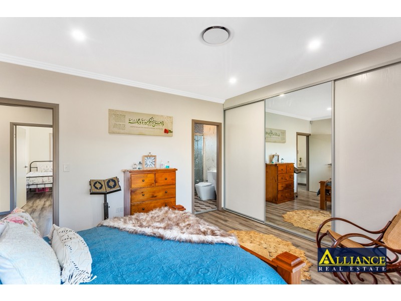 6 Samoa Avenue, Picnic Point NSW 2213