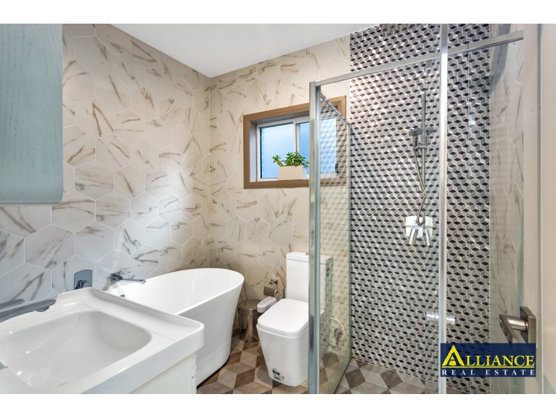 6 Samoa Avenue, Picnic Point NSW 2213