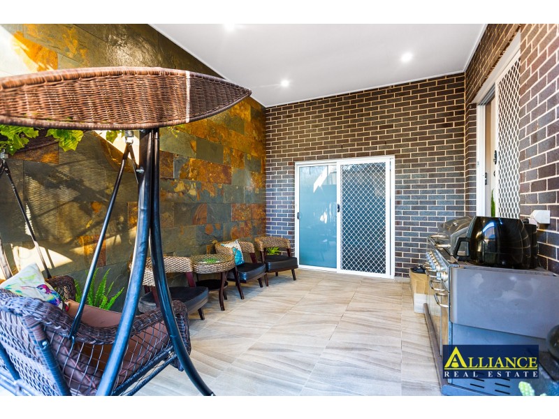 6 Samoa Avenue, Picnic Point NSW 2213