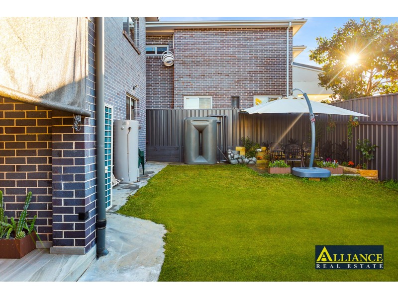 6 Samoa Avenue, Picnic Point NSW 2213