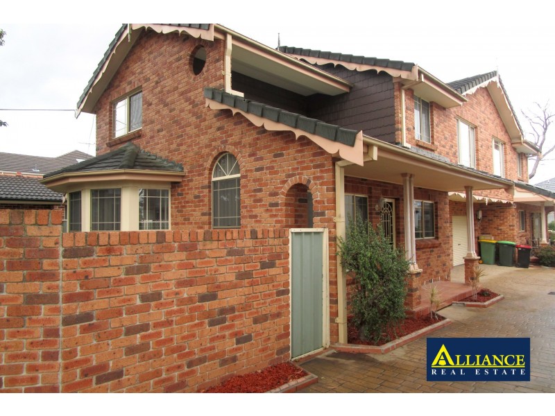 694 Henry Lawson Drive, Picnic Point NSW 2213