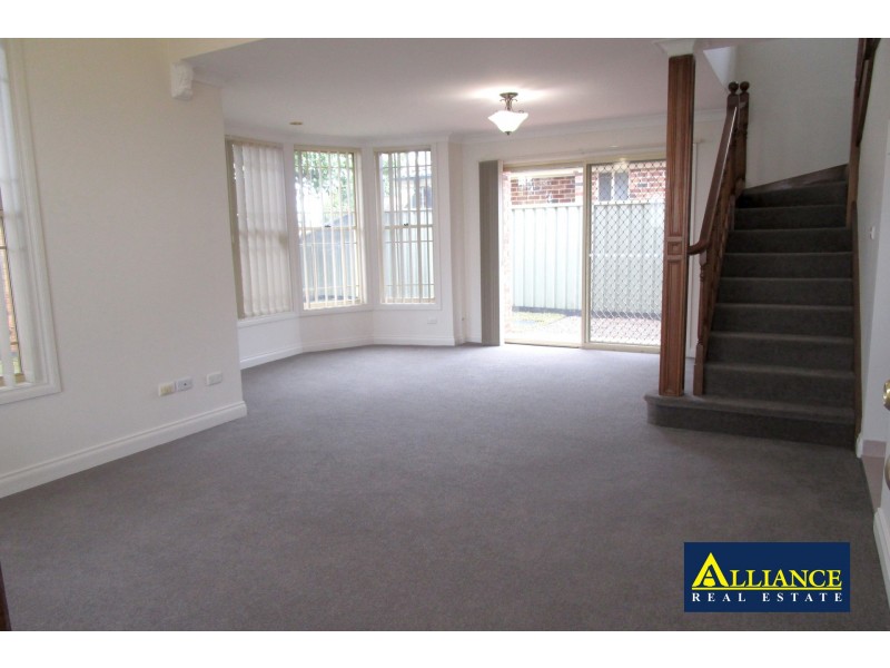 694 Henry Lawson Drive, Picnic Point NSW 2213