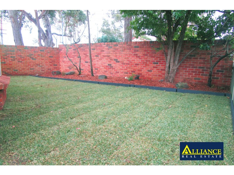 694 Henry Lawson Drive, Picnic Point NSW 2213