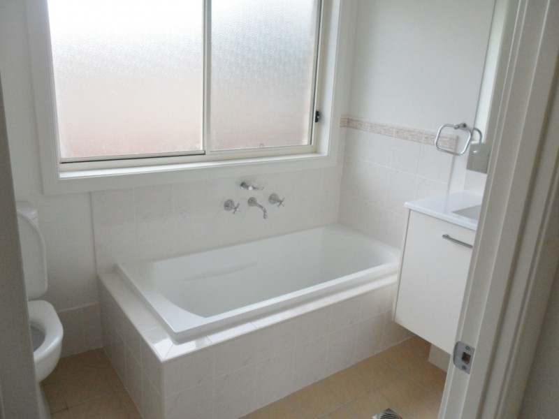 38 Park Road, East Hills NSW 2213