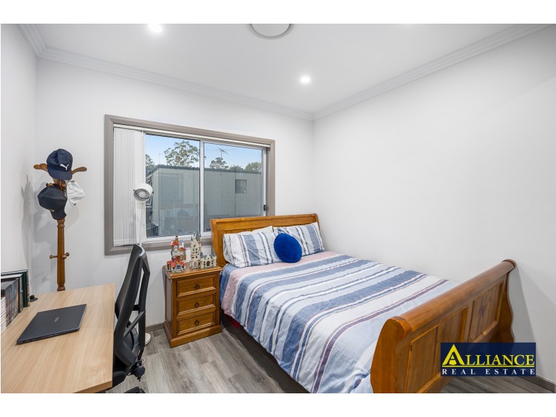 6a Samoa Avenue, Picnic Point NSW 2213