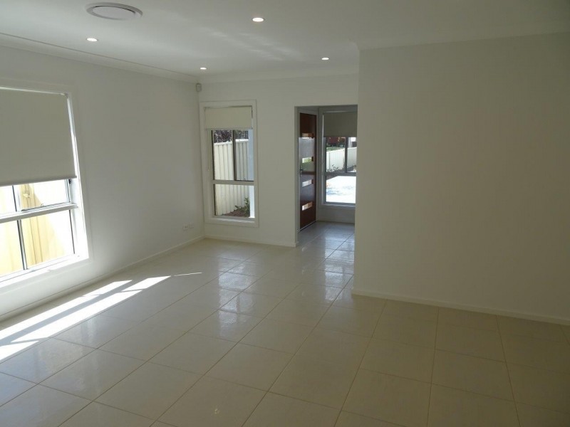 676 Henry Lawson Drive, East Hills NSW 2213