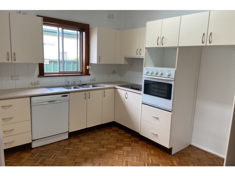 19 Laundess Avenue, Panania NSW 2213