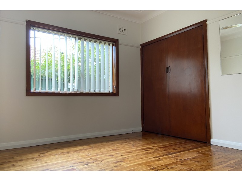 19 Laundess Avenue, Panania NSW 2213