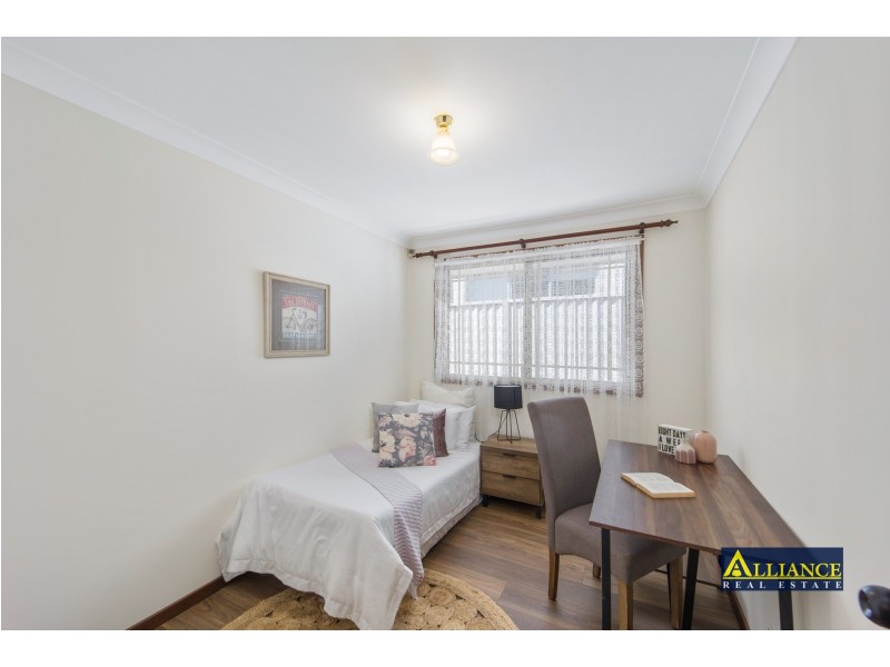 24 Duke Street, East Hills NSW 2213