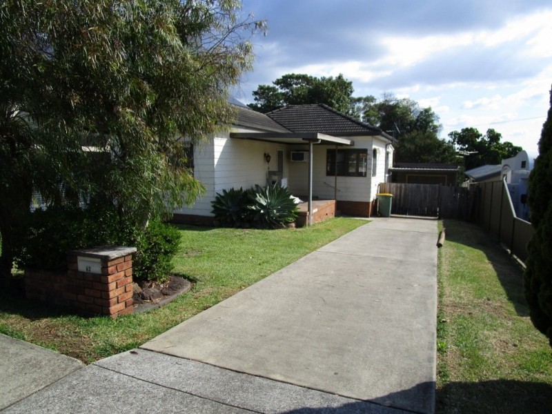62 Picnic Point Road, Panania NSW 2213