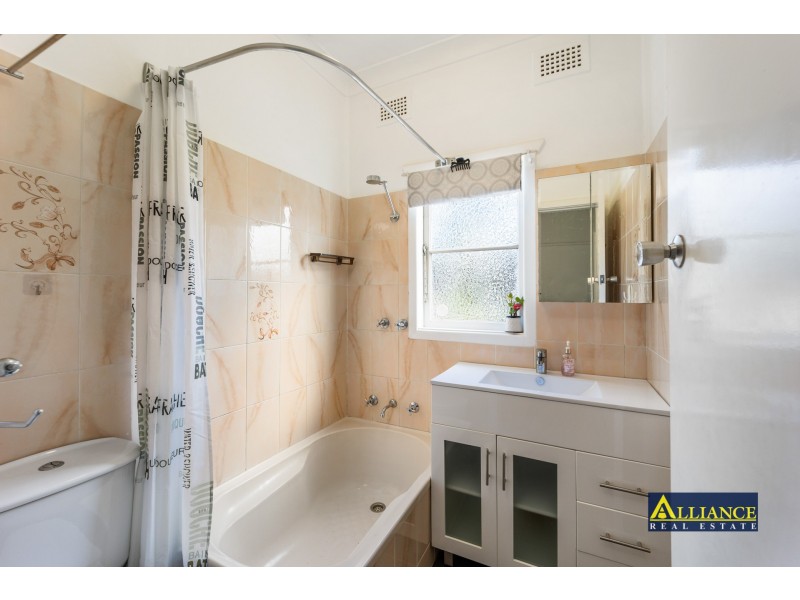 51 Lehn Road, East Hills NSW 2213