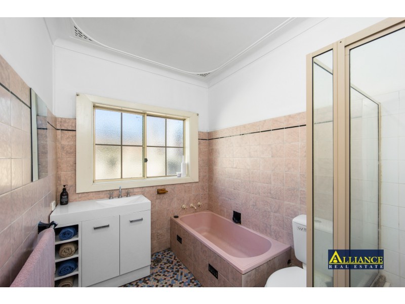 57 Maclaurin Avenue, East Hills NSW 2213