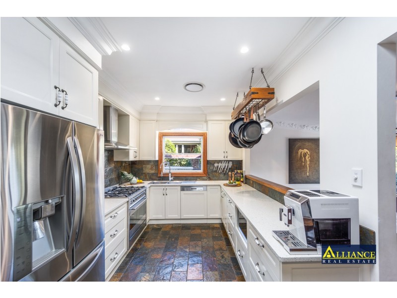 186 Lambeth Street, Picnic Point NSW 2213