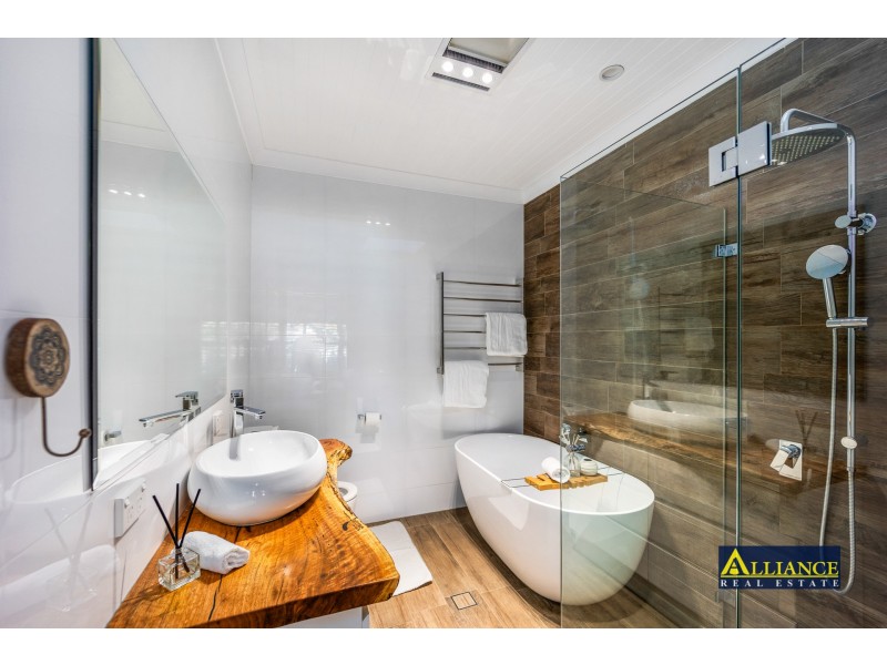 186 Lambeth Street, Picnic Point NSW 2213