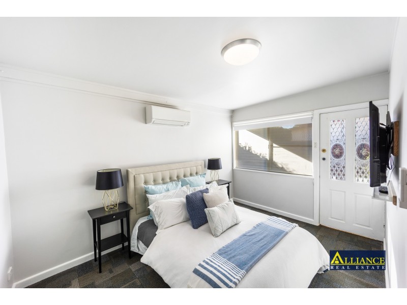 186 Lambeth Street, Picnic Point NSW 2213