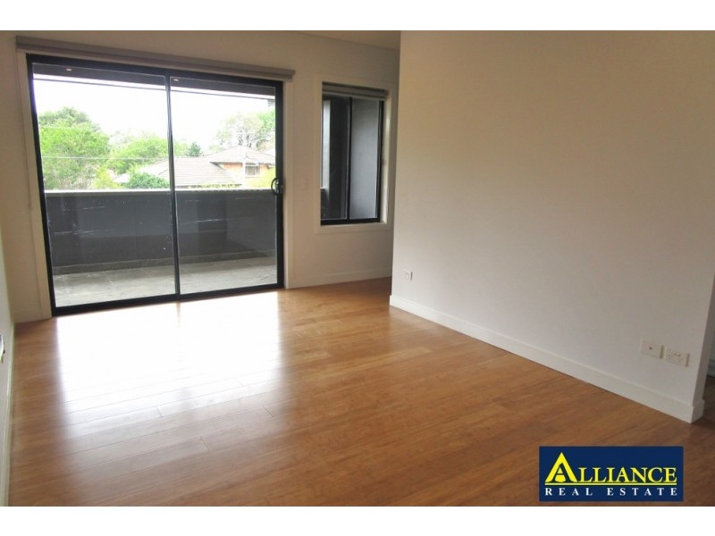 2/5-7 Monie Avenue, East Hills NSW 2213