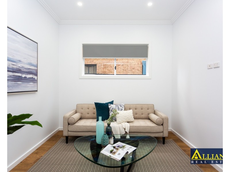 813A Henry Lawson Drive, Picnic Point NSW 2213