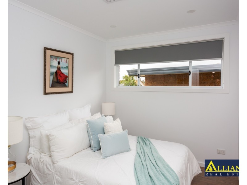 813A Henry Lawson Drive, Picnic Point NSW 2213