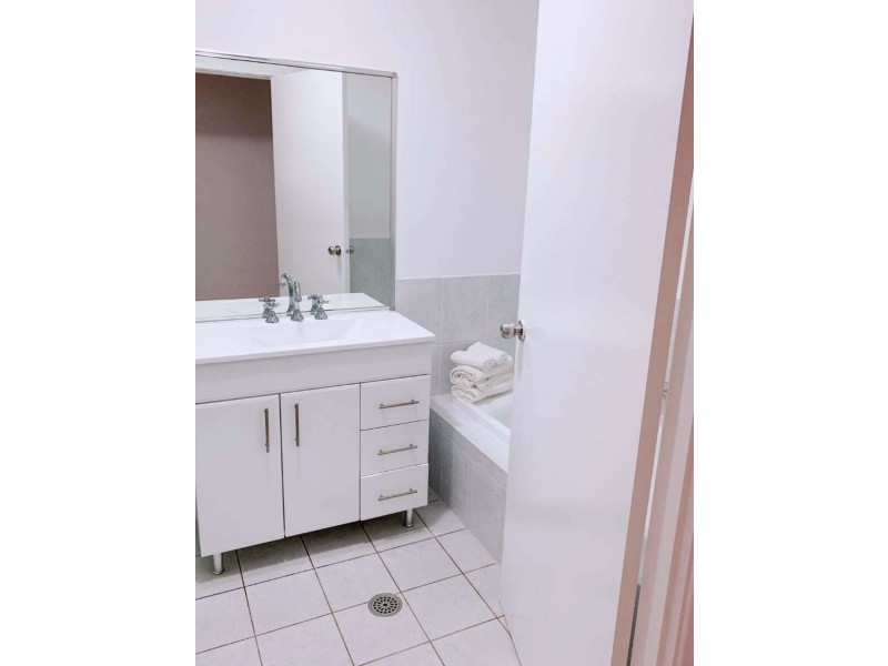 2 Kerrie Crescent, Panania NSW 2213