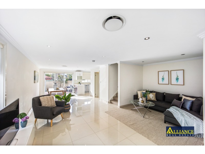 10 Blanc Avenue, East Hills NSW 2213