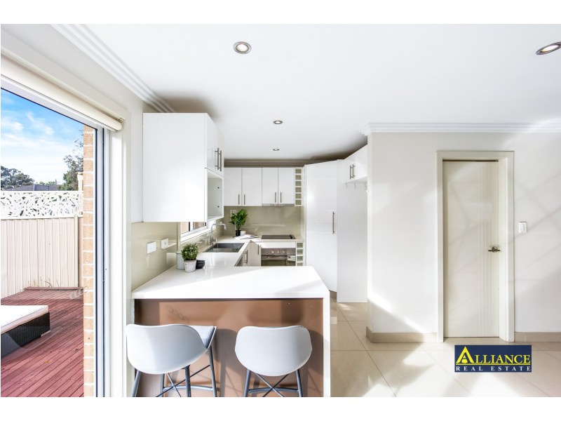 10 Blanc Avenue, East Hills NSW 2213