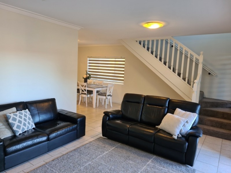 1/831 Henry Lawson Drive, Picnic Point NSW 2213