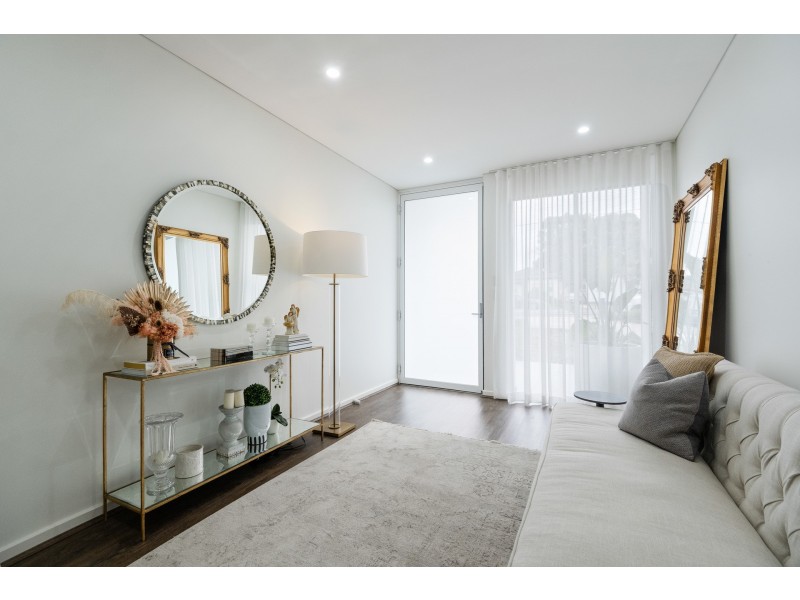 688a Henry Lawson Drive, East Hills NSW 2213